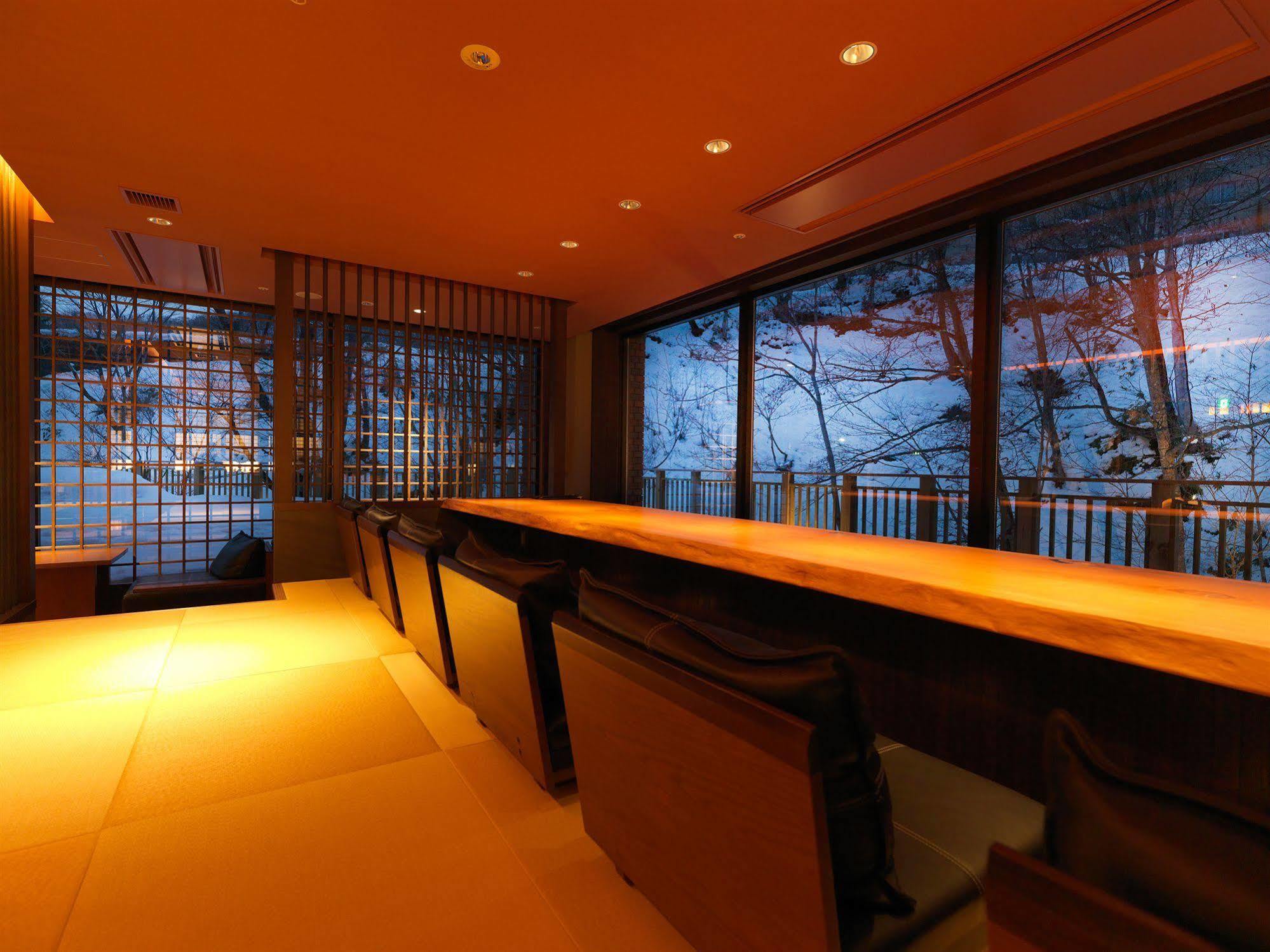 Готель Niseko Konbu Onsen Tsuruga Moku-No-Sho Екстер'єр фото