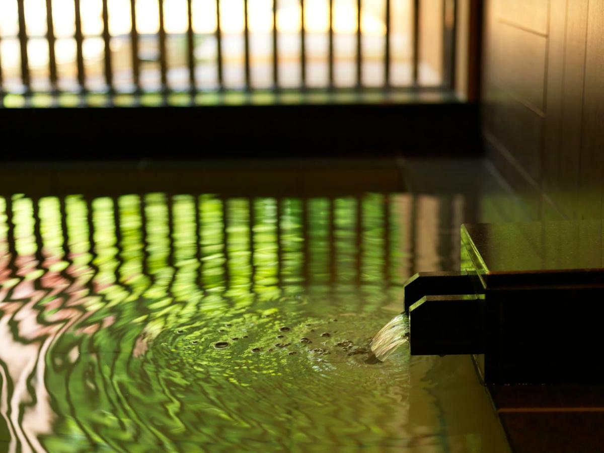 Готель Niseko Konbu Onsen Tsuruga Moku-No-Sho Екстер'єр фото