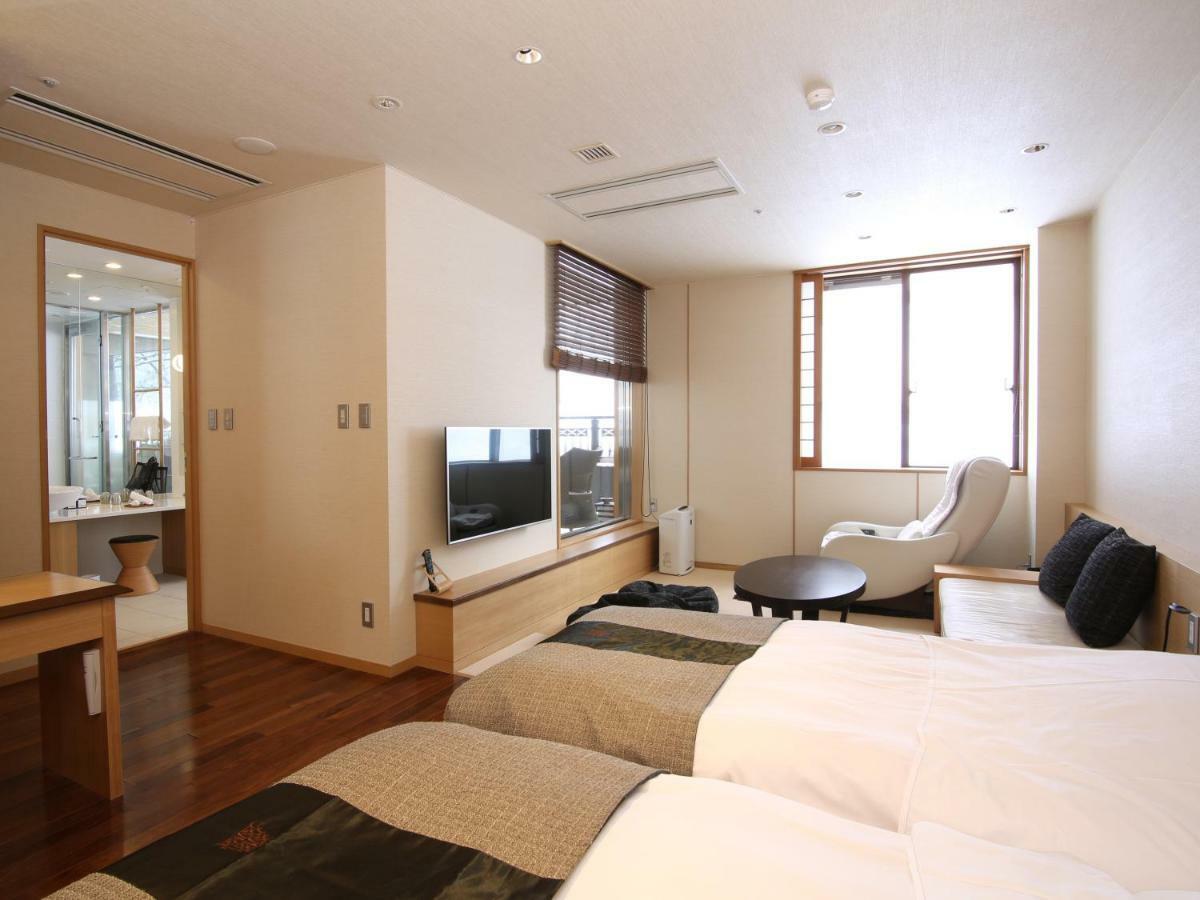 Готель Niseko Konbu Onsen Tsuruga Moku-No-Sho Екстер'єр фото