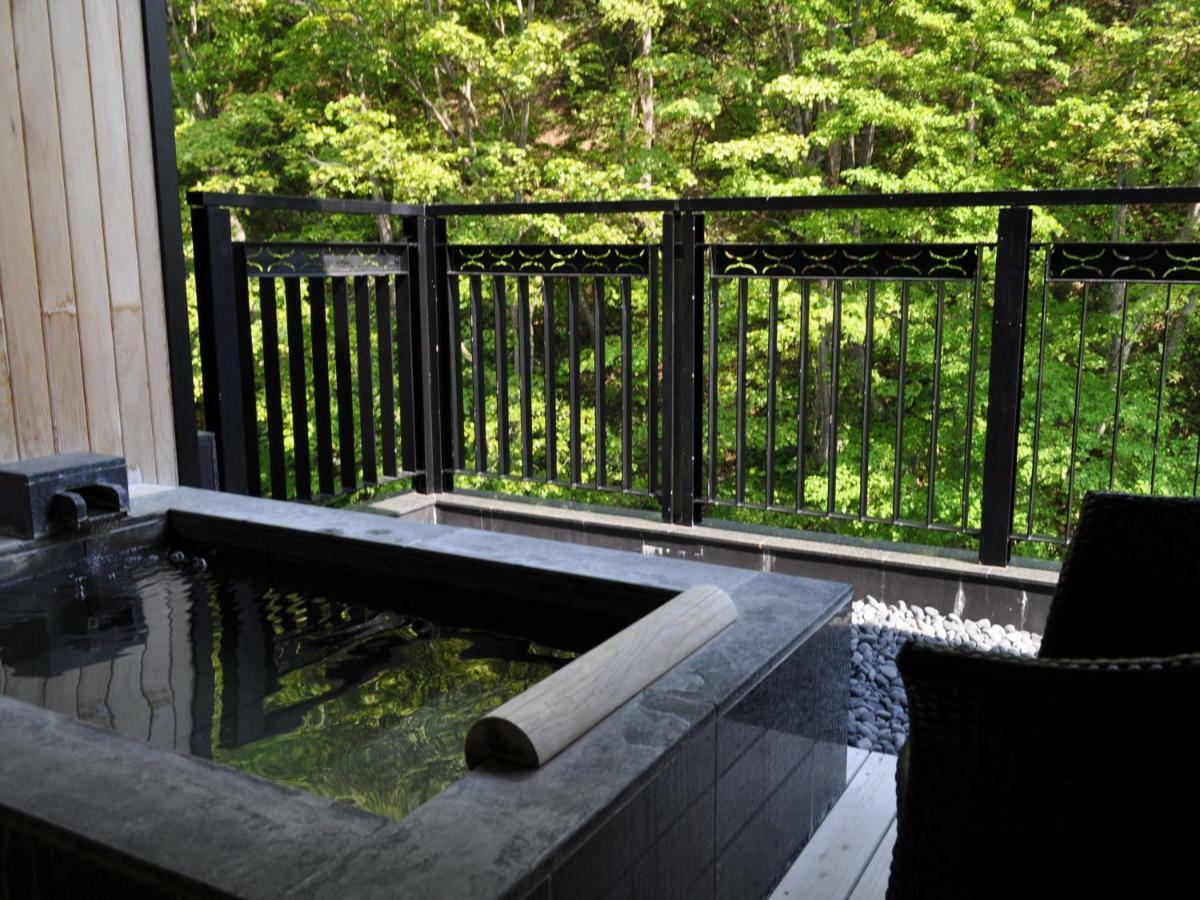 Готель Niseko Konbu Onsen Tsuruga Moku-No-Sho Екстер'єр фото