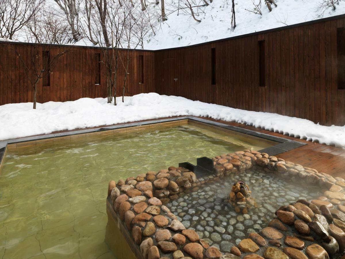 Готель Niseko Konbu Onsen Tsuruga Moku-No-Sho Екстер'єр фото