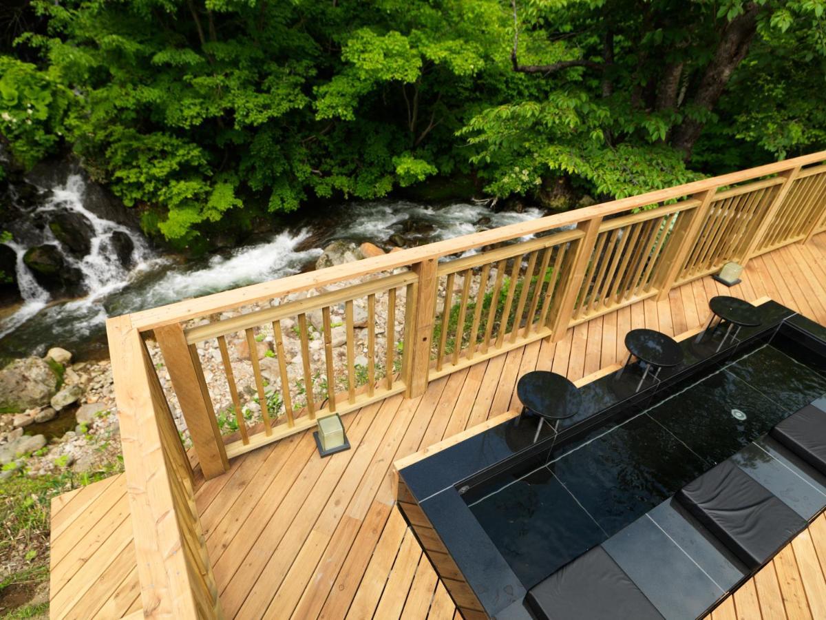 Готель Niseko Konbu Onsen Tsuruga Moku-No-Sho Екстер'єр фото